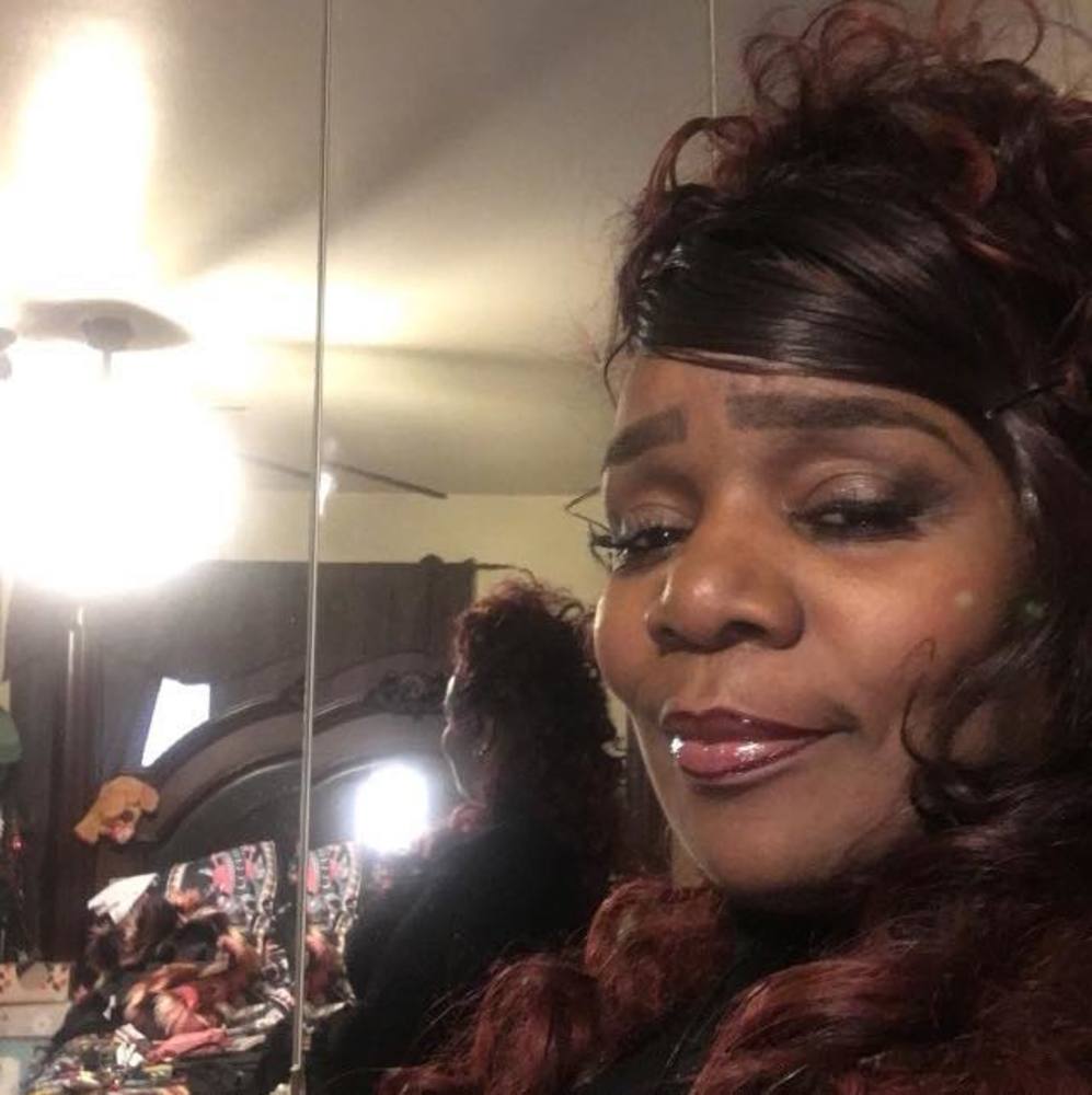 Meet your Posher, Estella